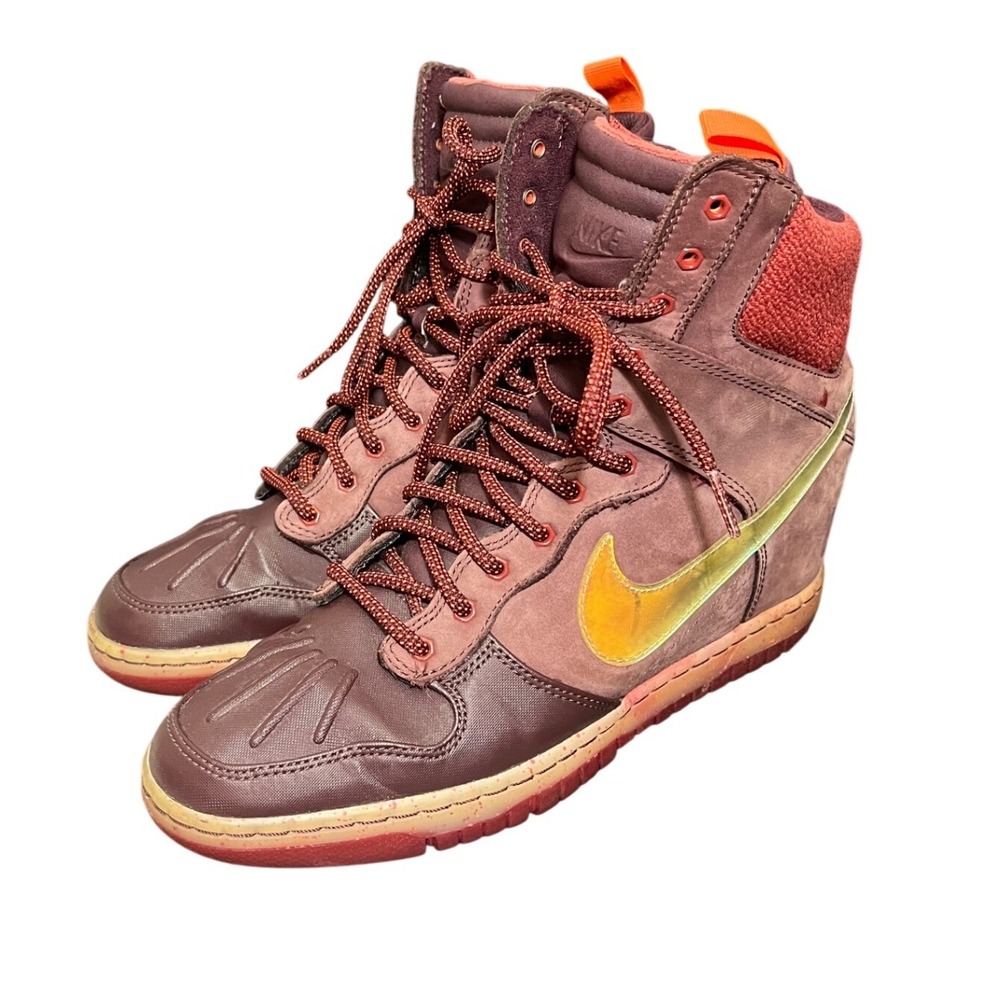 Nike Dunk Sky Hi Sneakerboot Women 10 Burgundy Red Gold Wedge Sneaker 684954-600
